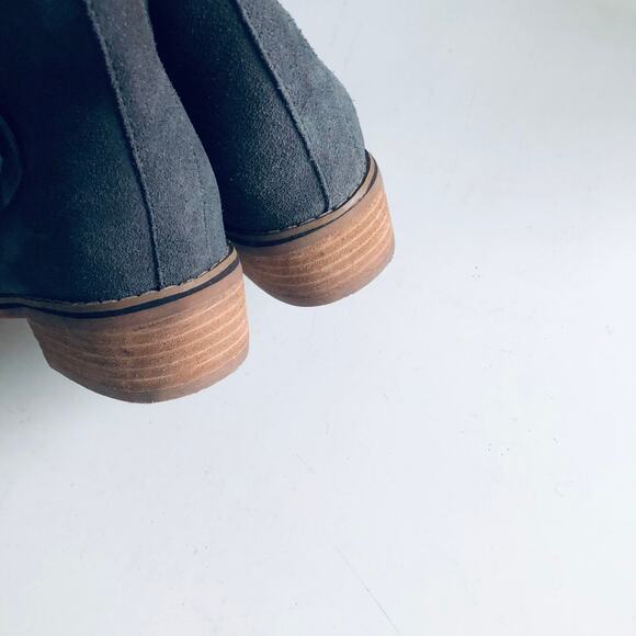 Blondo Women's 7.5 Gray Suede Leather Bootie Waterproof - Picture 9 of 9